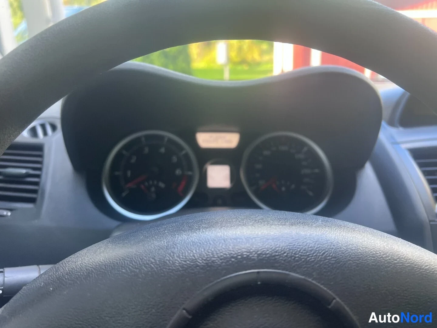 Red Renault Megane 2006, cockpit, photo 7