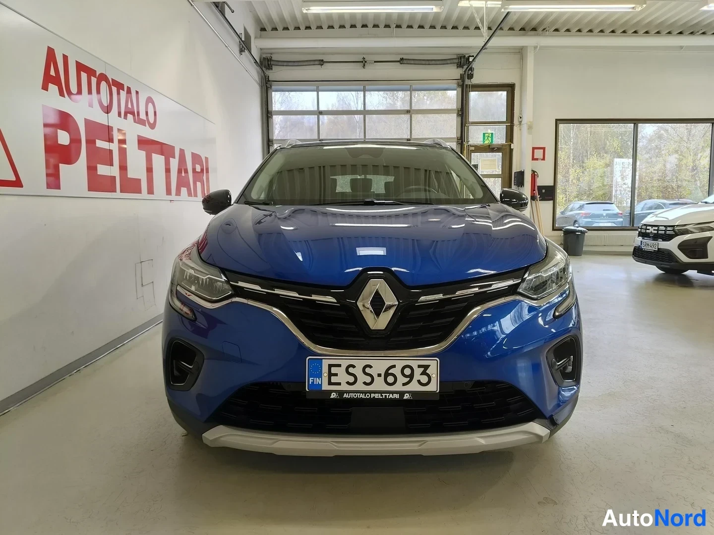 Sininen Renault Captur 2021, edestä, kuva 3