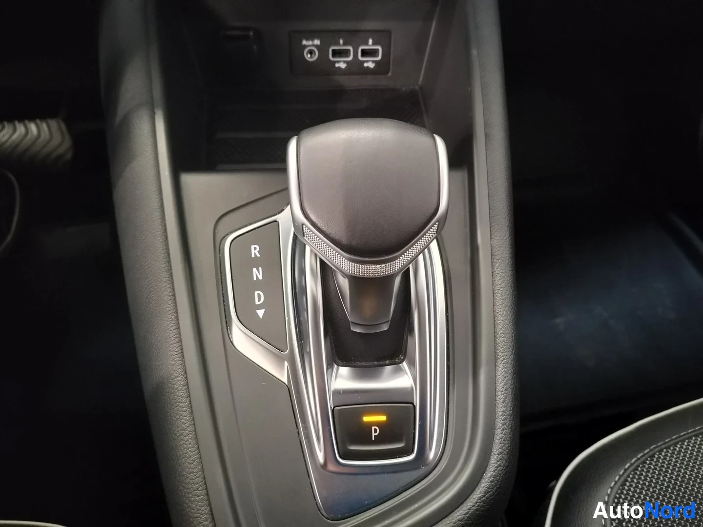 Sininen Renault Captur 2021, yksityiskohta, kuva 24