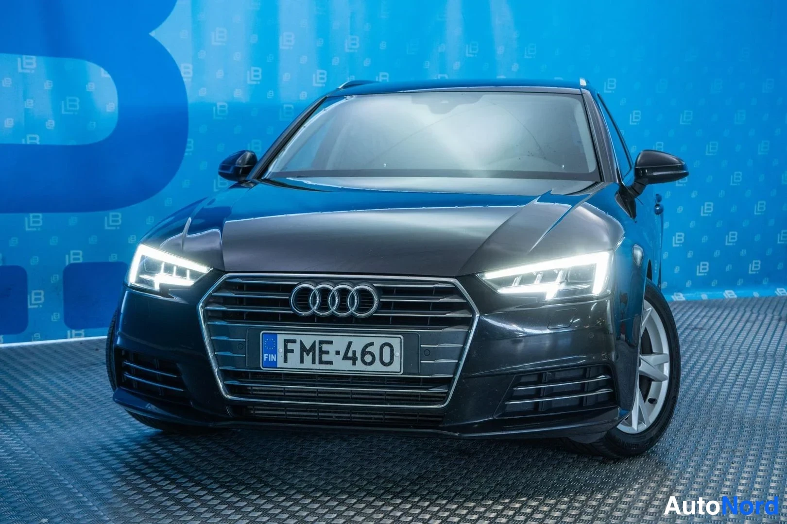 Black Audi A4 2016, front, photo 3