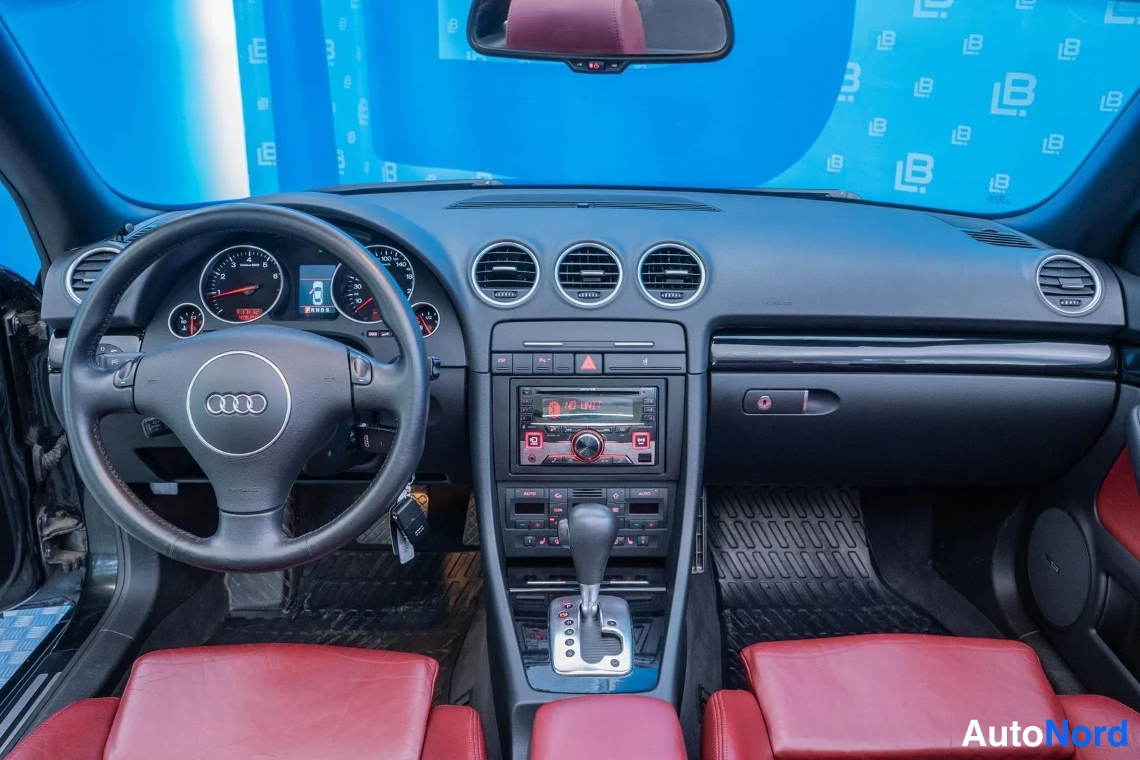 Black Audi A4 2003, cockpit, photo 10