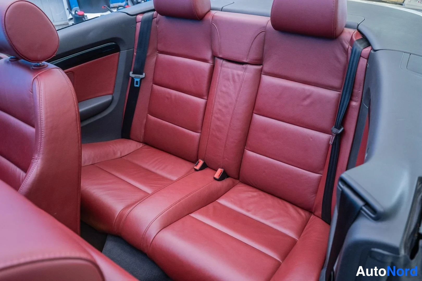 Black Audi A4 2003, rear seats, photo 13