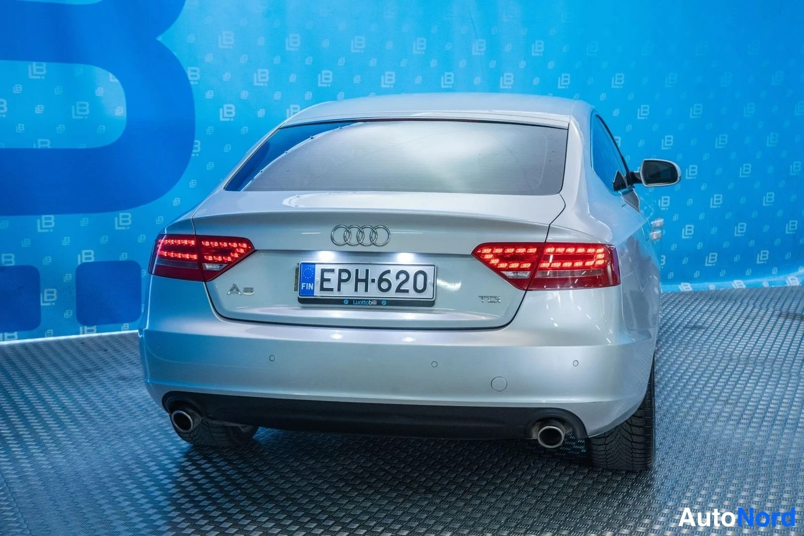 Silver Audi A5 2011, rear, photo 6