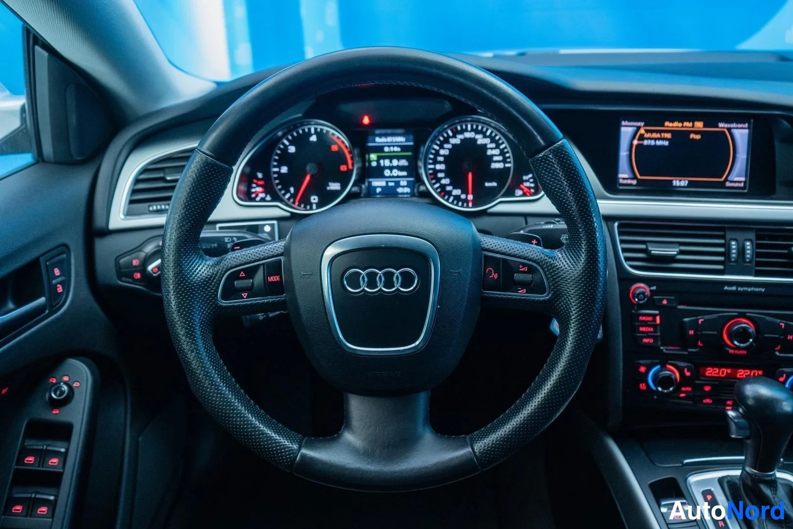 Silver Audi A5 2011, detail, photo 11