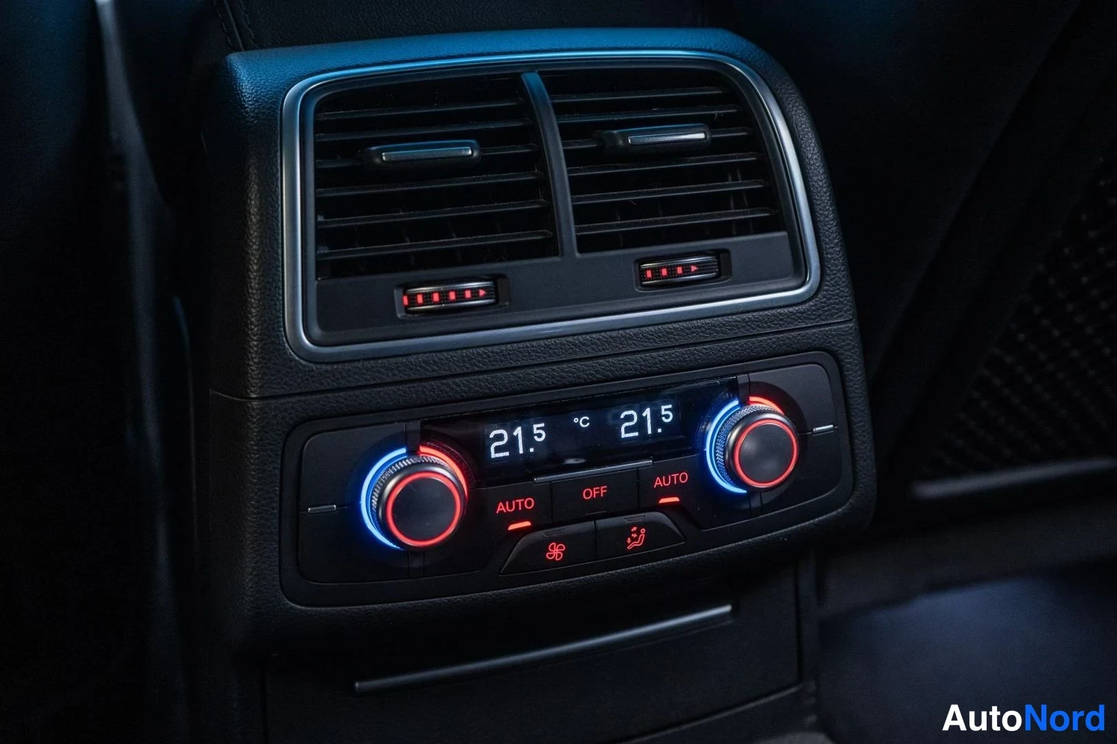 Black Audi A6 2015, detail, photo 19