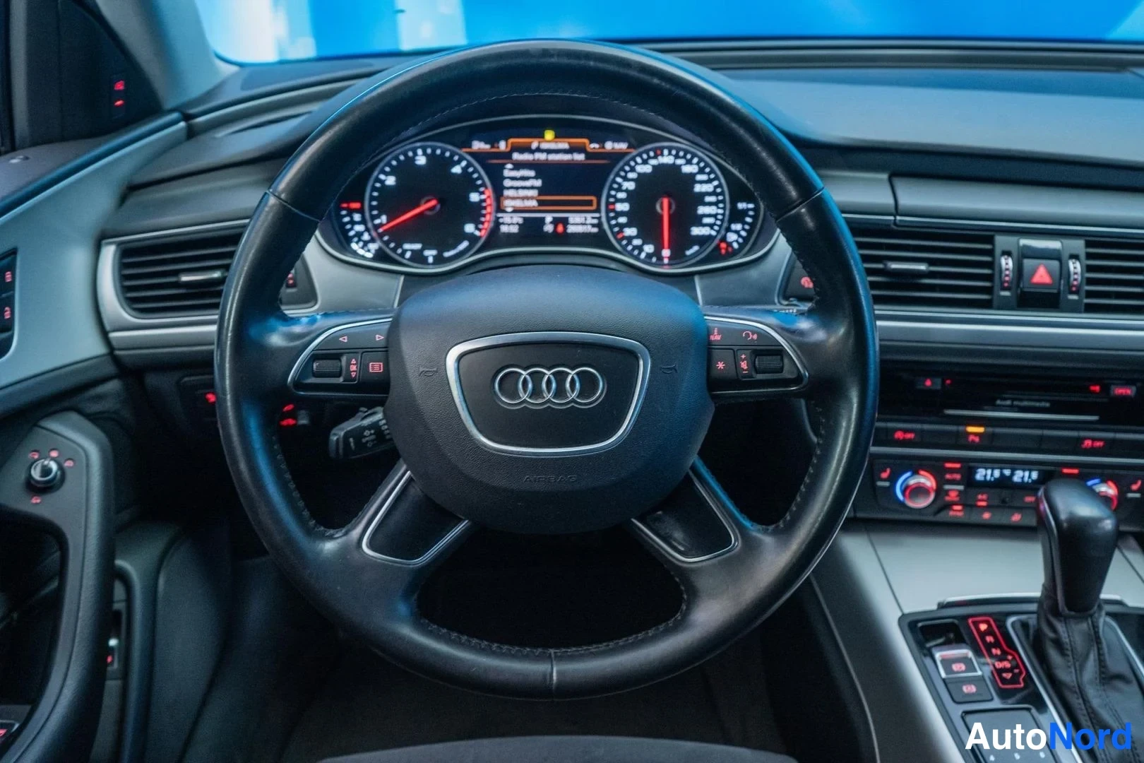 Black Audi A6 2015, detail, photo 12
