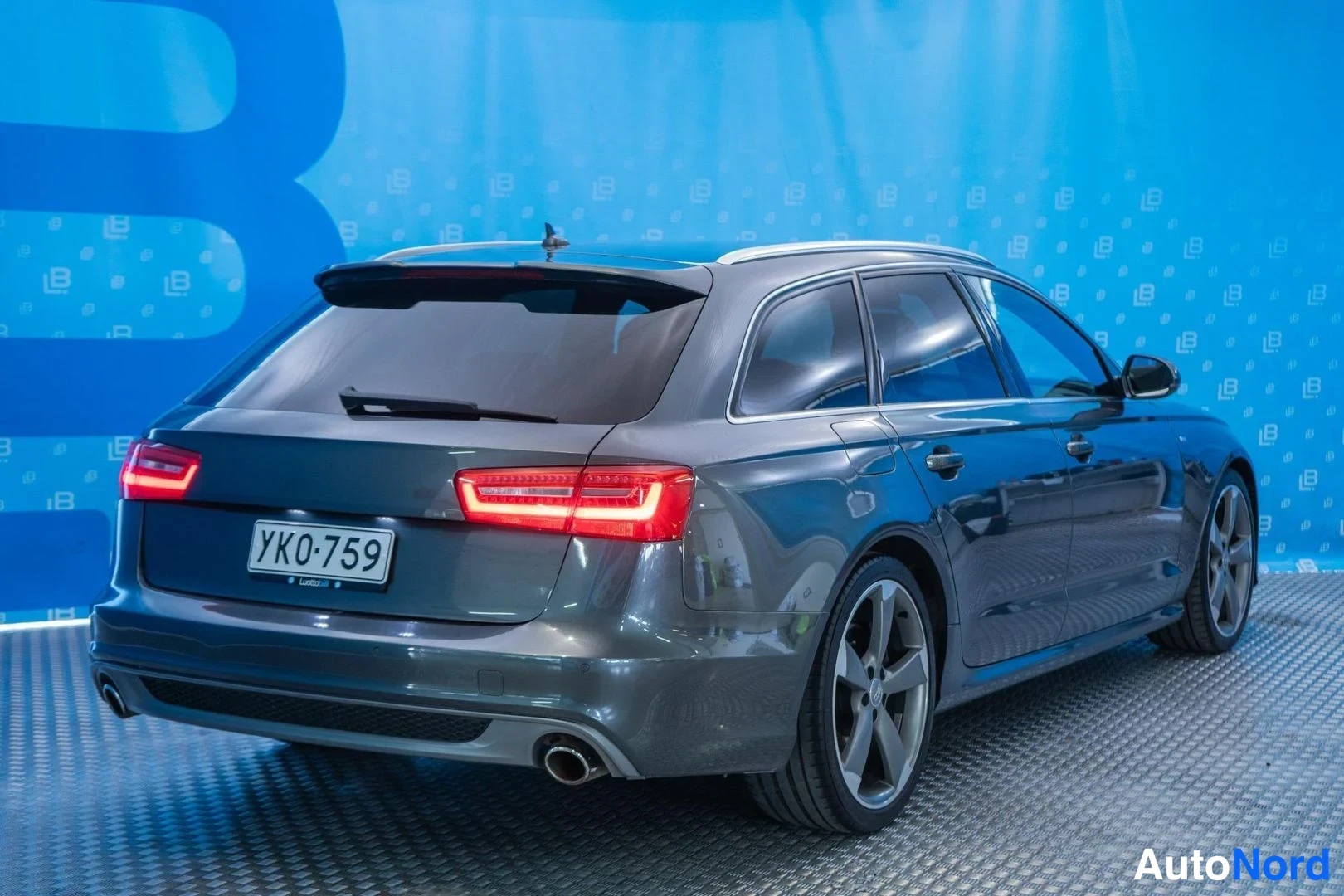 Grey Audi A6 2013, rear three-quarter, photo 4