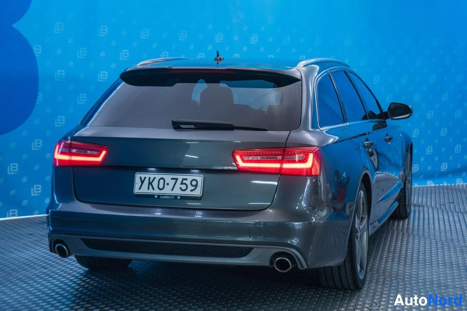 Grey Audi A6 2013, rear three-quarter, photo 5