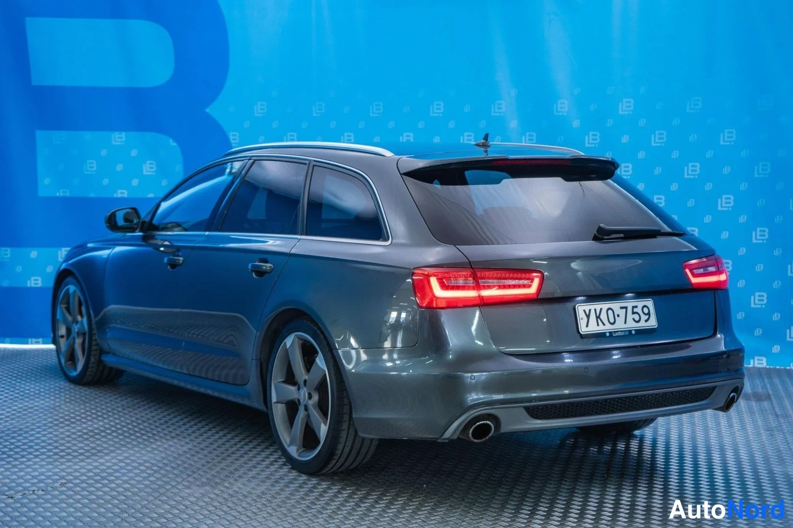 Grey Audi A6 2013, rear three-quarter, photo 6