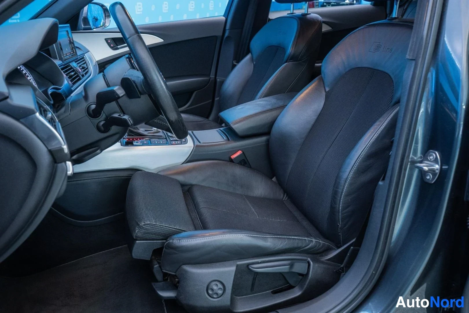 Grey Audi A6 2013, front seats, photo 10
