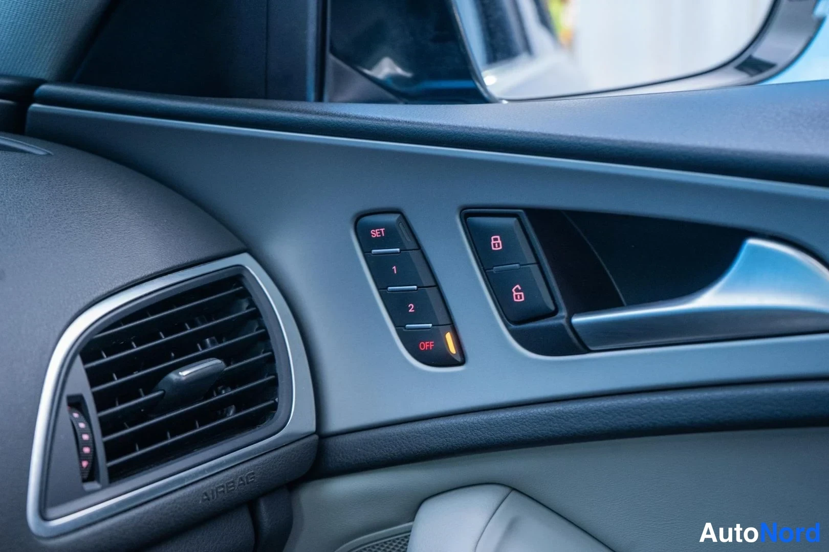 Green Audi A6 Allroad 2013, detail, photo 23