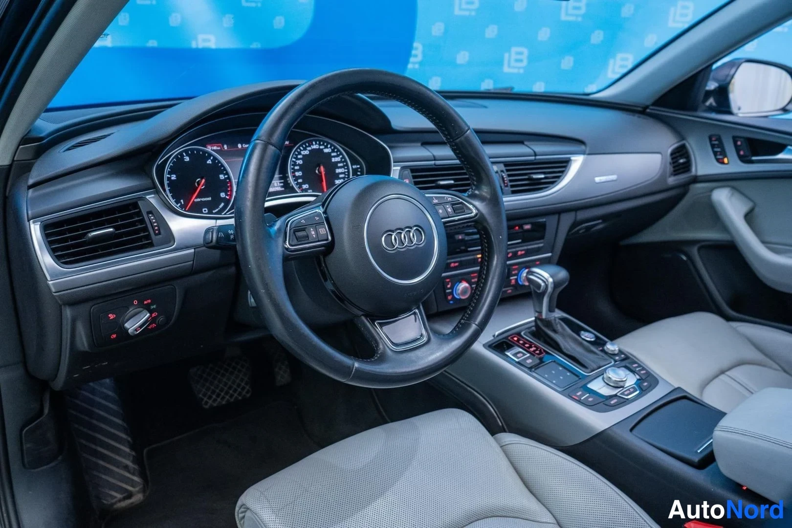 Green Audi A6 Allroad 2013, cockpit, photo 8