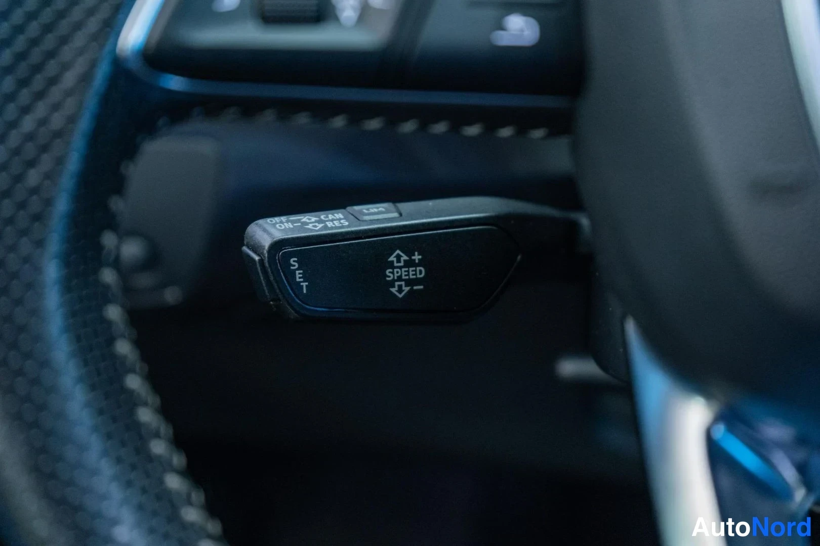 Black Audi Q7 2016, detail, photo 24