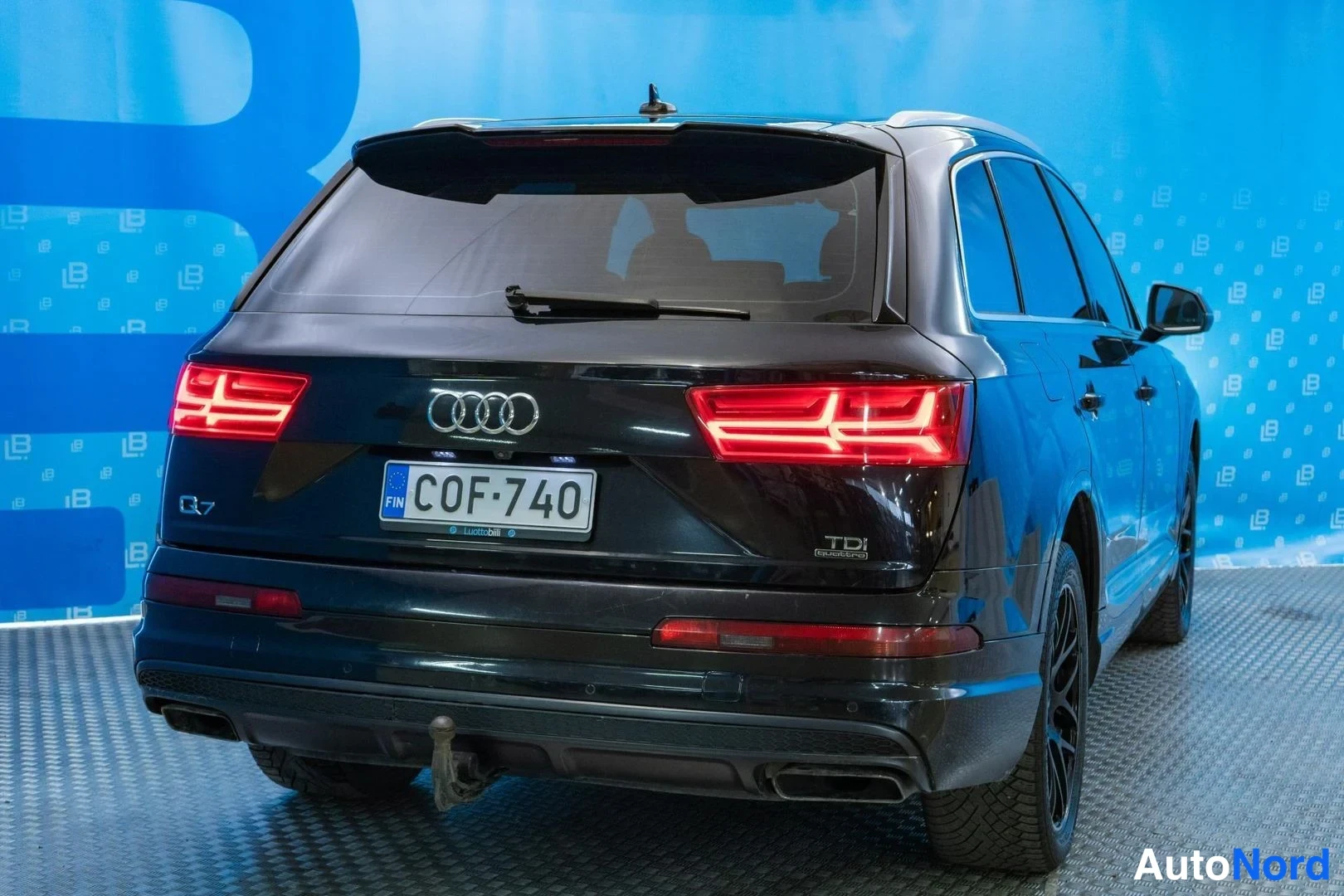 Black Audi Q7 2016, rear three-quarter, photo 6
