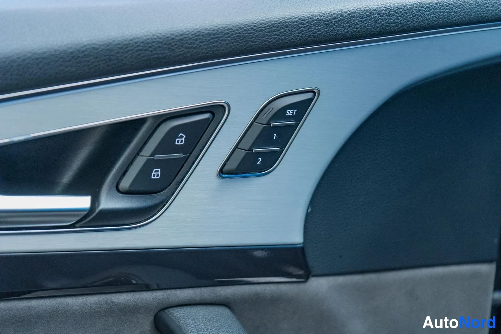 Black Audi Q7 2016, detail, photo 12