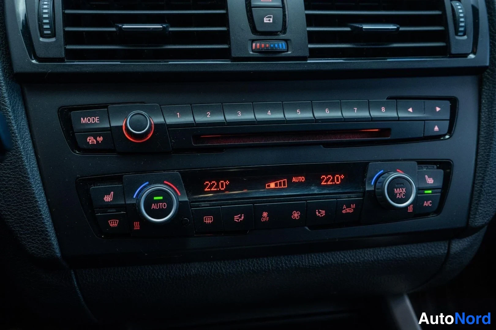 Black BMW 116i 2013, detail, photo 17