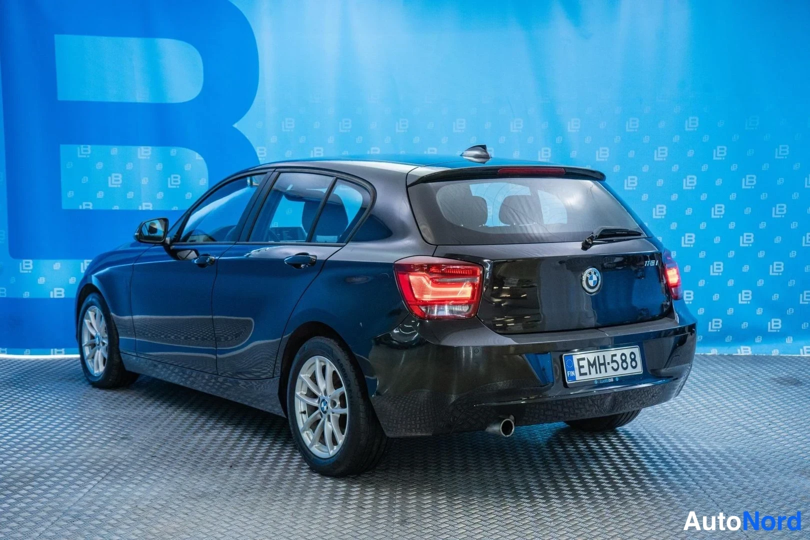 Black BMW 116i 2013, rear three-quarter, photo 6