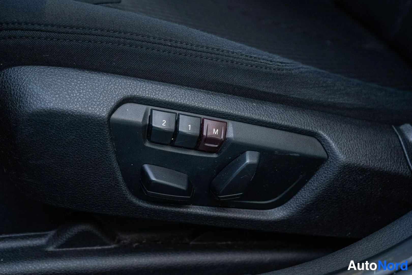 Black BMW 116i 2013, detail, photo 13