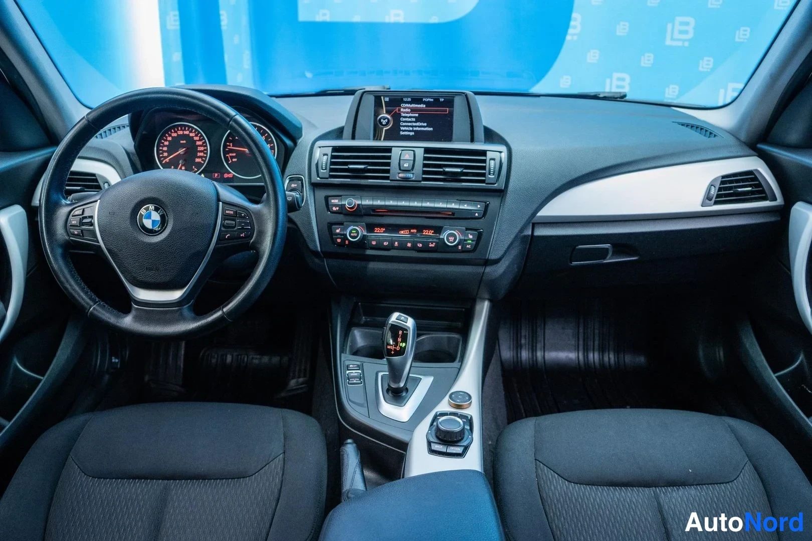 Black BMW 116i 2013, cockpit, photo 10