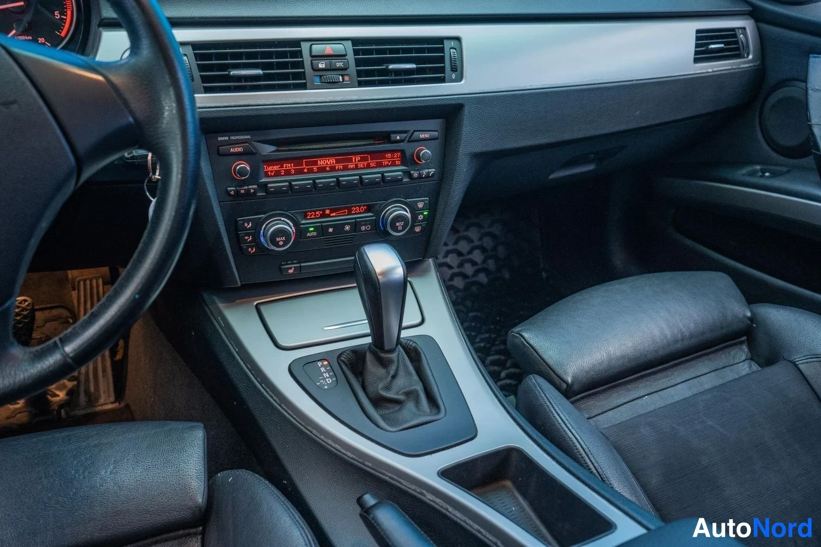 Grey BMW 325d 2008, cockpit, photo 8