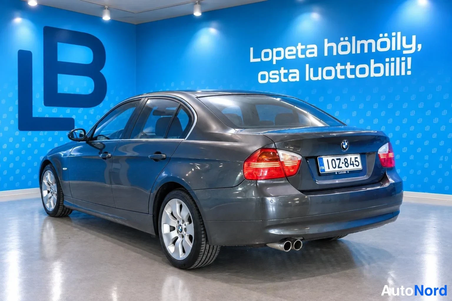 Grey BMW 325d 2008, rear three-quarter, photo 5