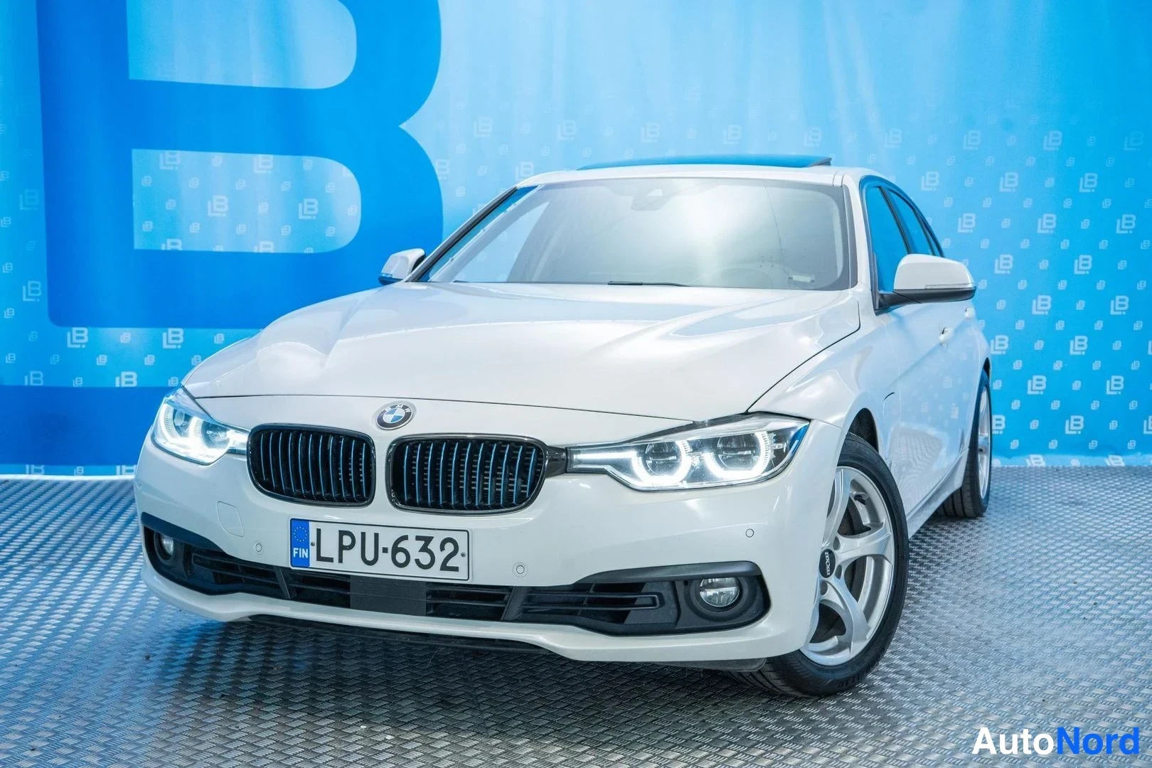 BMW 330e Sport 2017