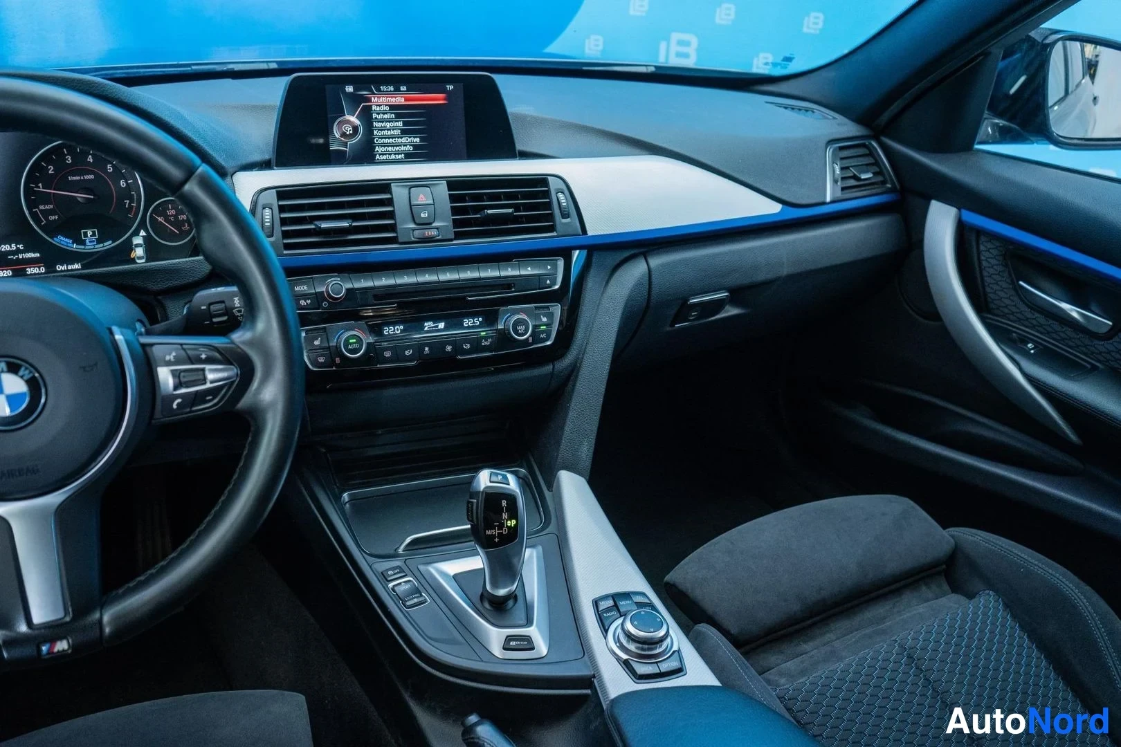 Grey BMW 330e 2017, cockpit, photo 11