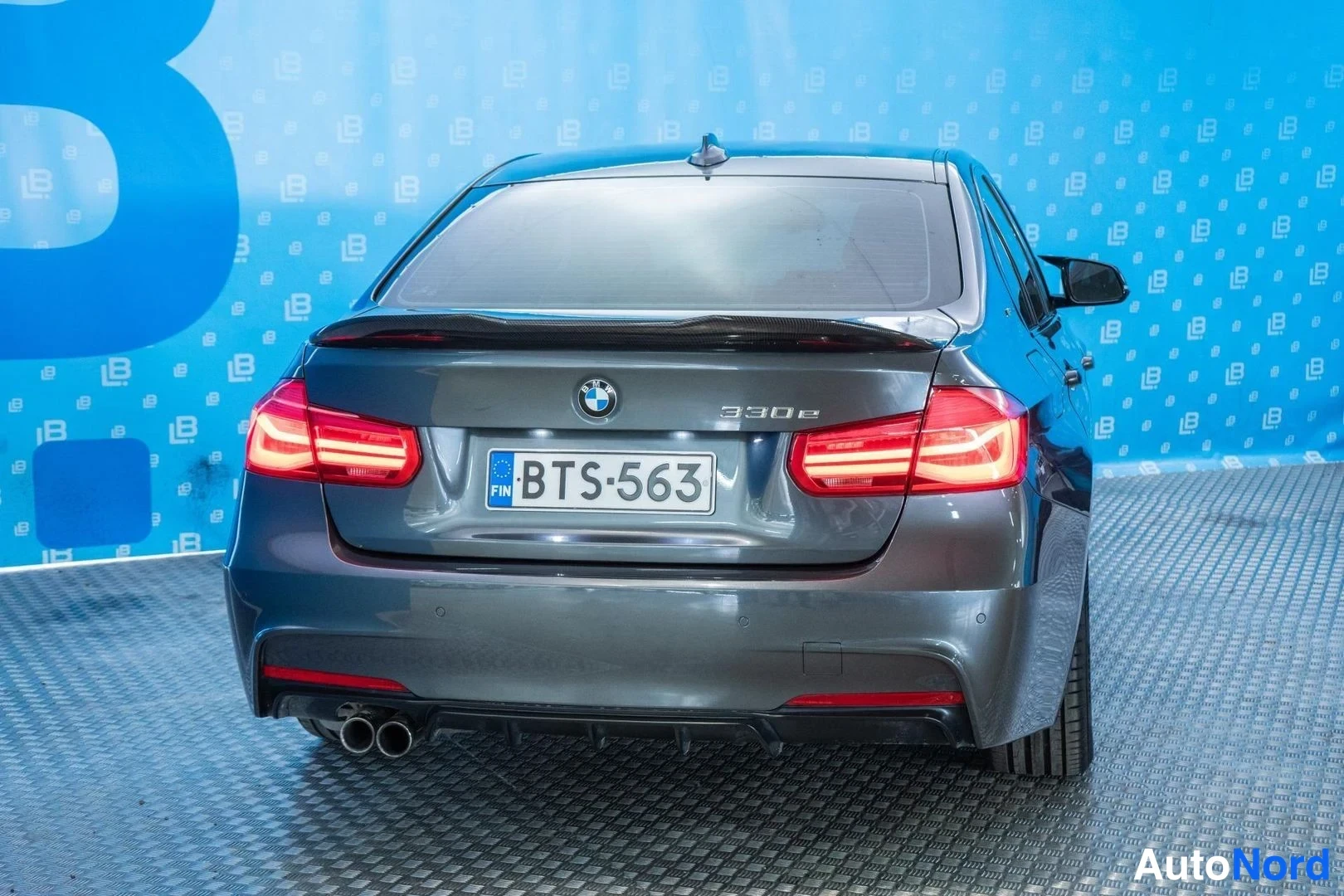 Grey BMW 330e 2017, rear, photo 6