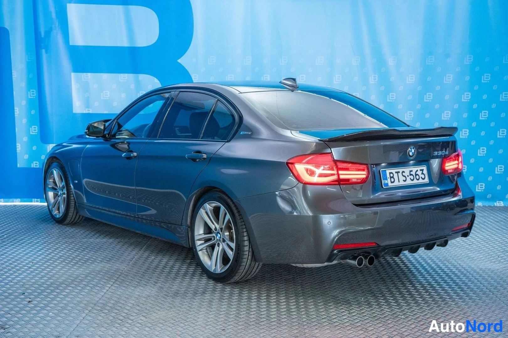 Grey BMW 330e 2017, rear three-quarter, photo 5