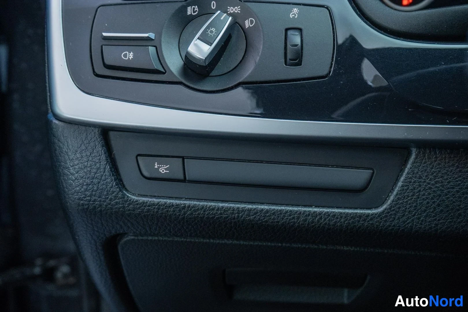 Grey BMW M550d xDrive 2012, detail, photo 23
