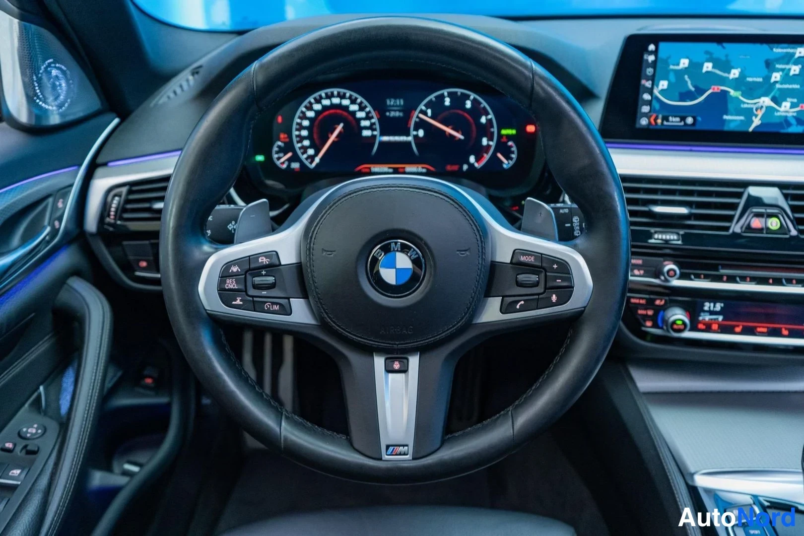 Black BMW M550d xDrive 2019, detail, photo 25