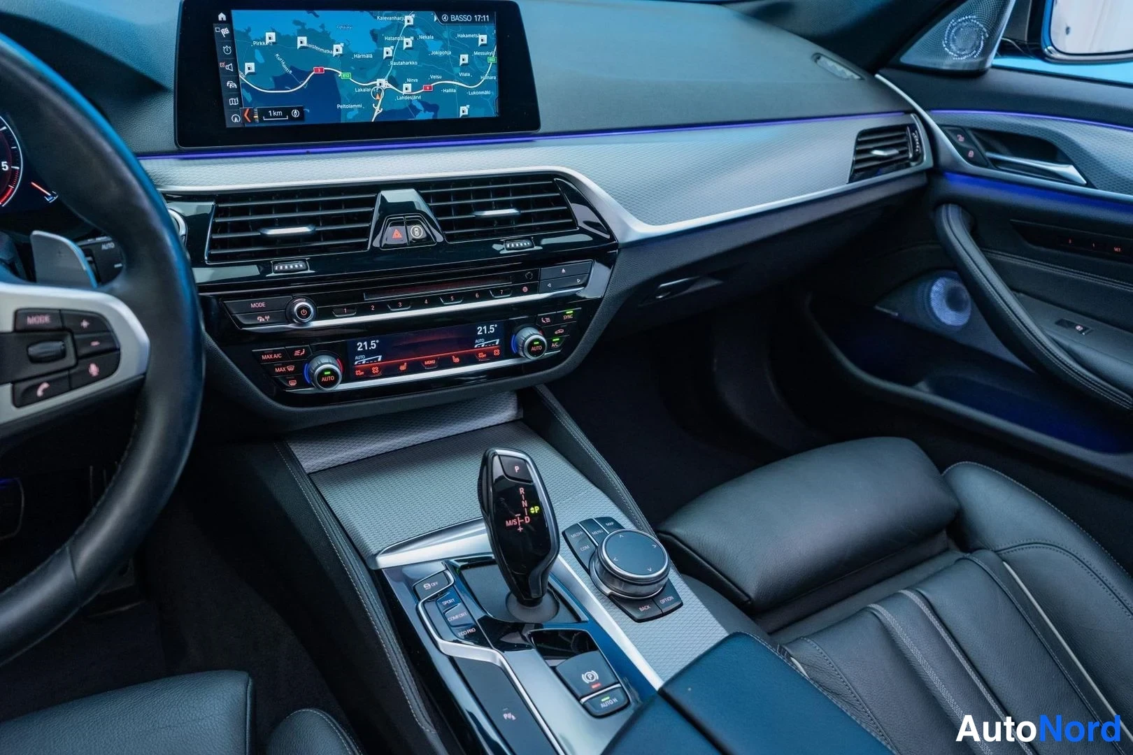 Black BMW M550d xDrive 2019, cockpit, photo 7