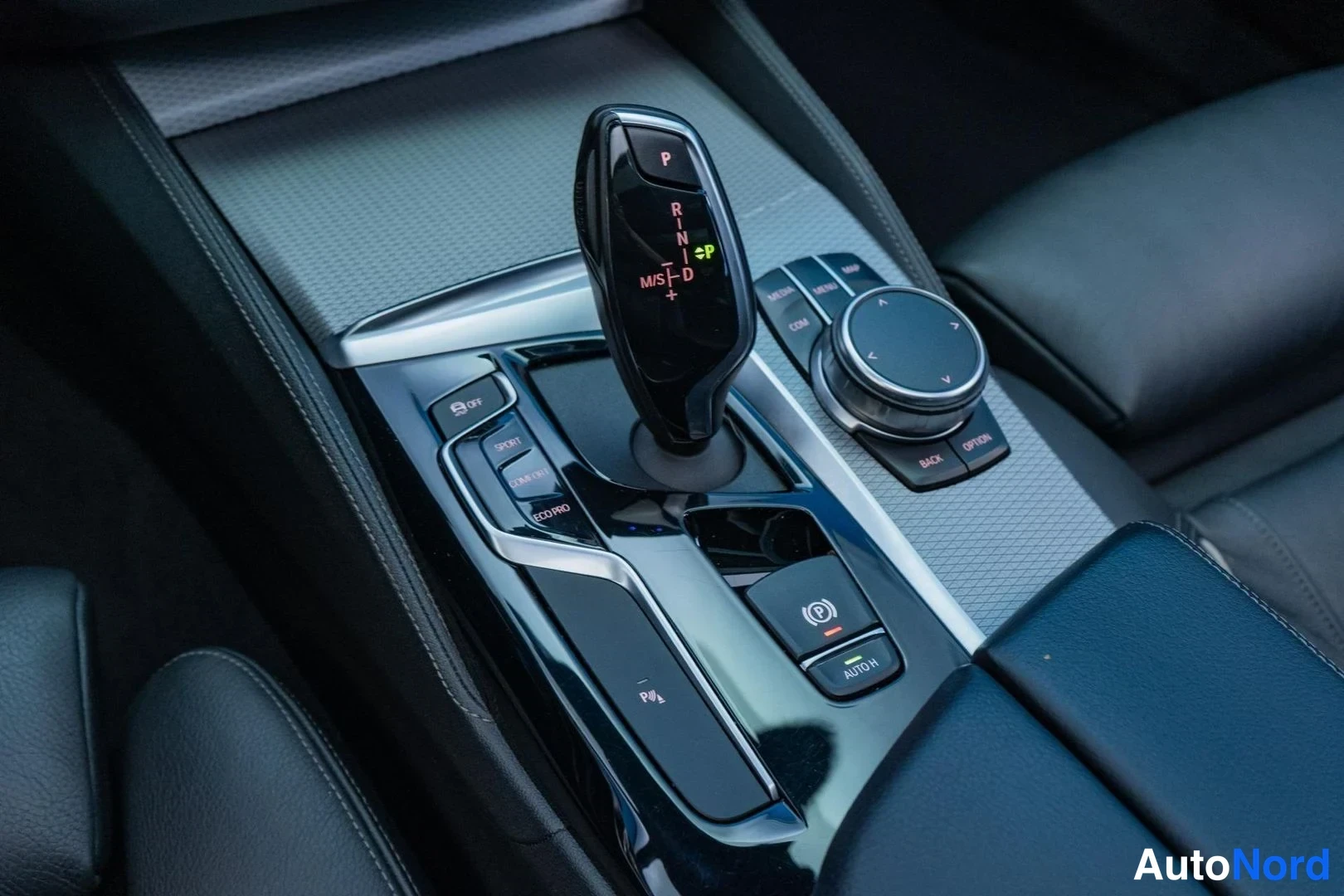 Black BMW M550d xDrive 2019, detail, photo 13