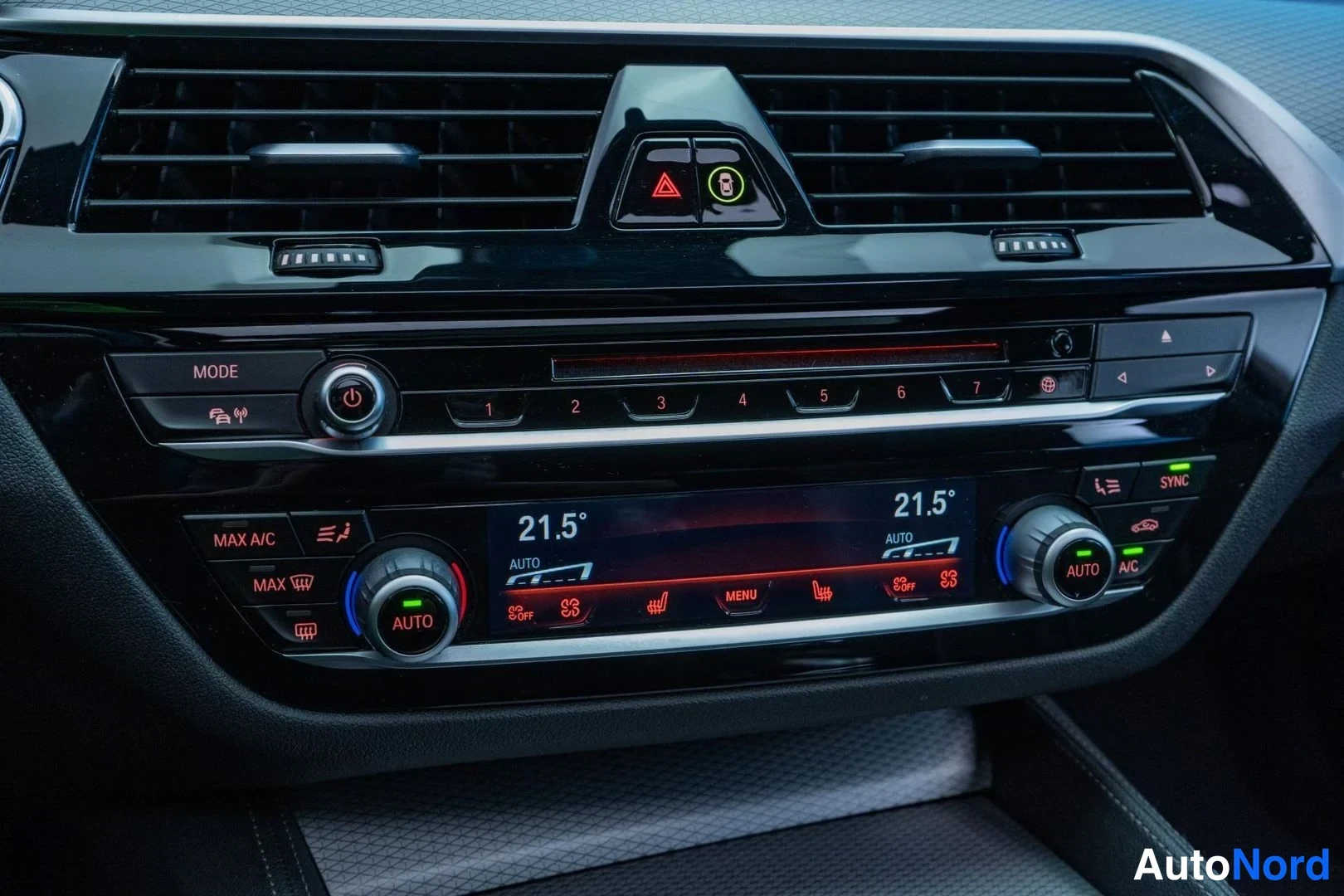 Black BMW M550d xDrive 2019, detail, photo 14