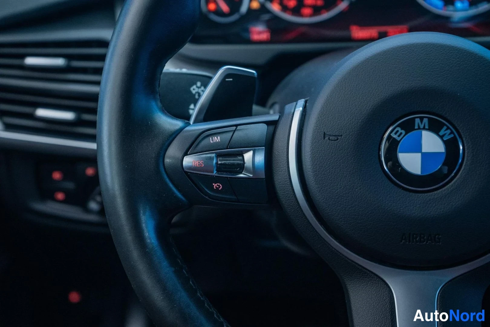 White BMW X5 xDrive40e 2017, detail, photo 22