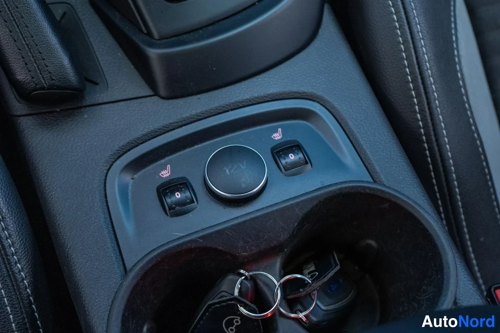 Red Ford Focus ST 2014, detail, photo 14