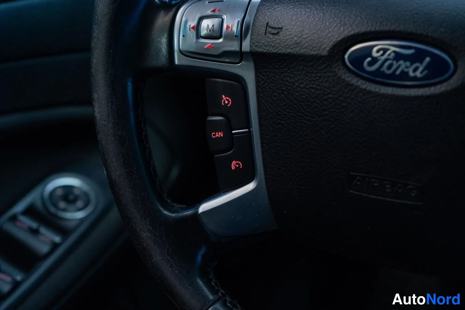 Brown Ford Mondeo 2011, detail, photo 15