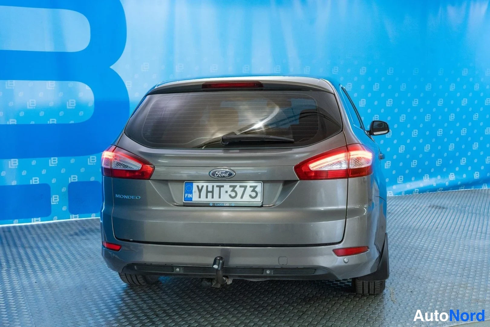 Brown Ford Mondeo 2011, rear, photo 6