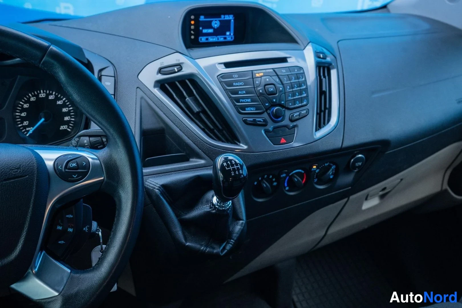 Grey Ford Tourneo Custom 2014, cockpit, photo 8