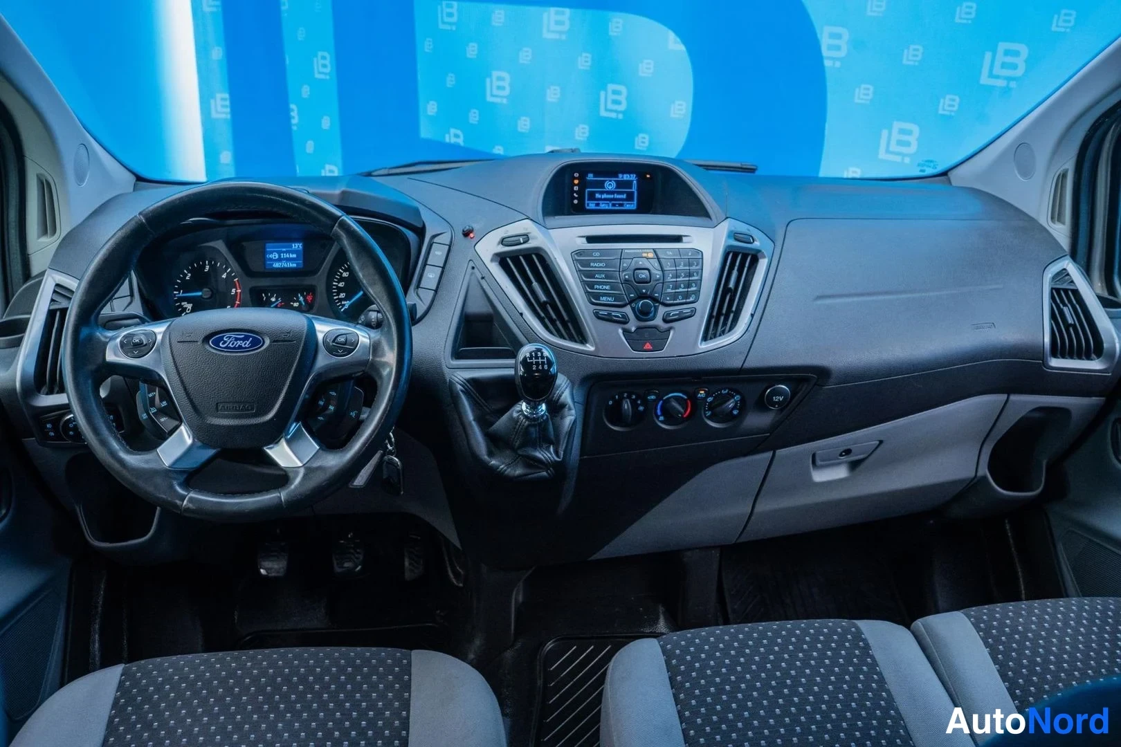 Grey Ford Transit Custom 2014, cockpit, photo 8