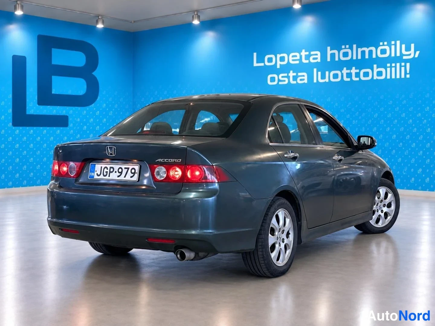 Grey Honda Accord 2007, rear three-quarter, photo 2
