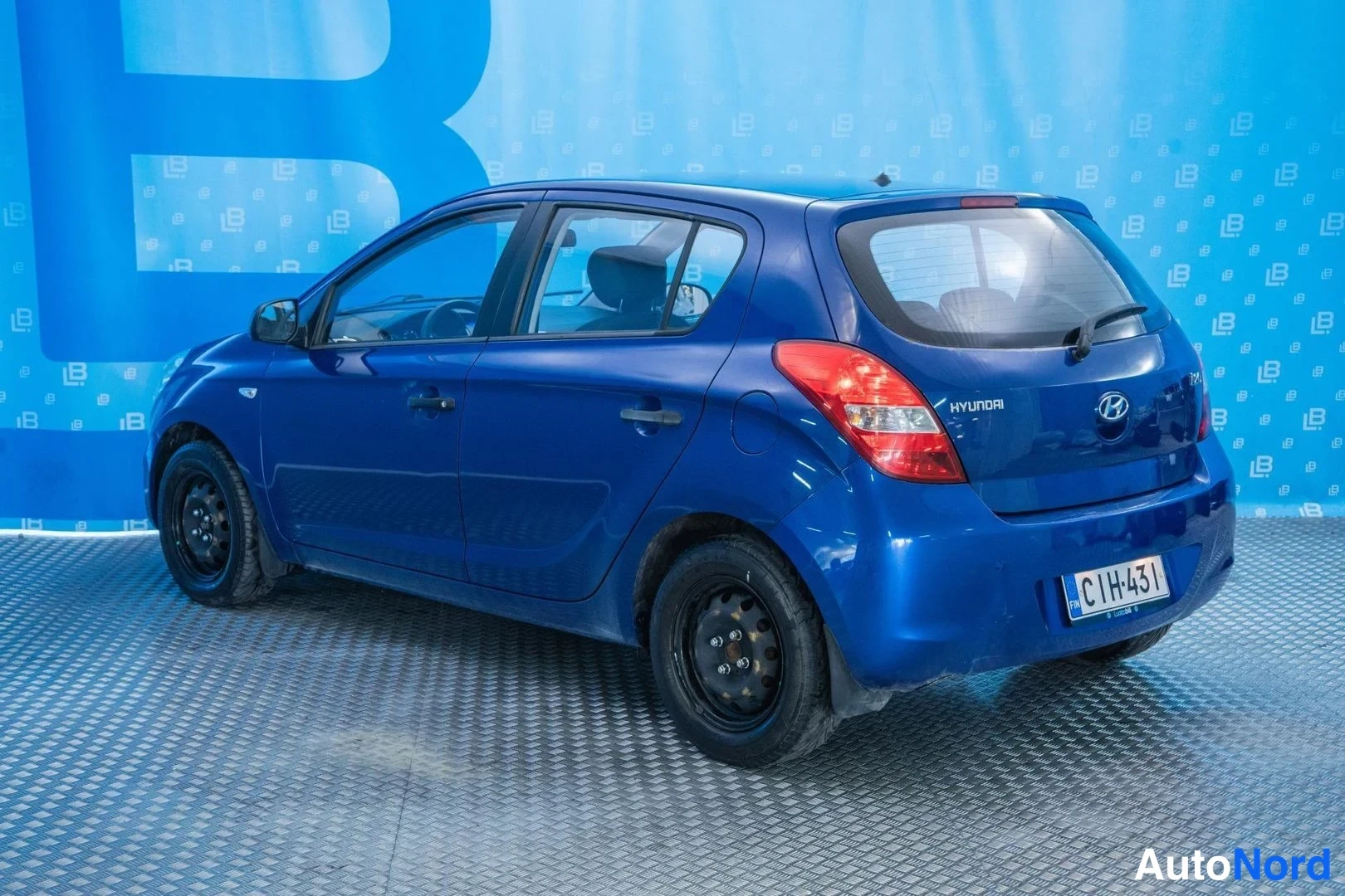 Blue Hyundai i20 2011, rear three-quarter, photo 5
