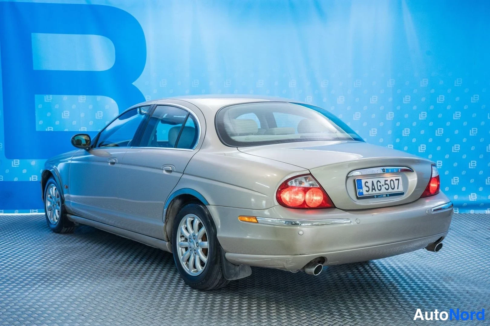 Beige Jaguar S-Type 2003, rear three-quarter, photo 6