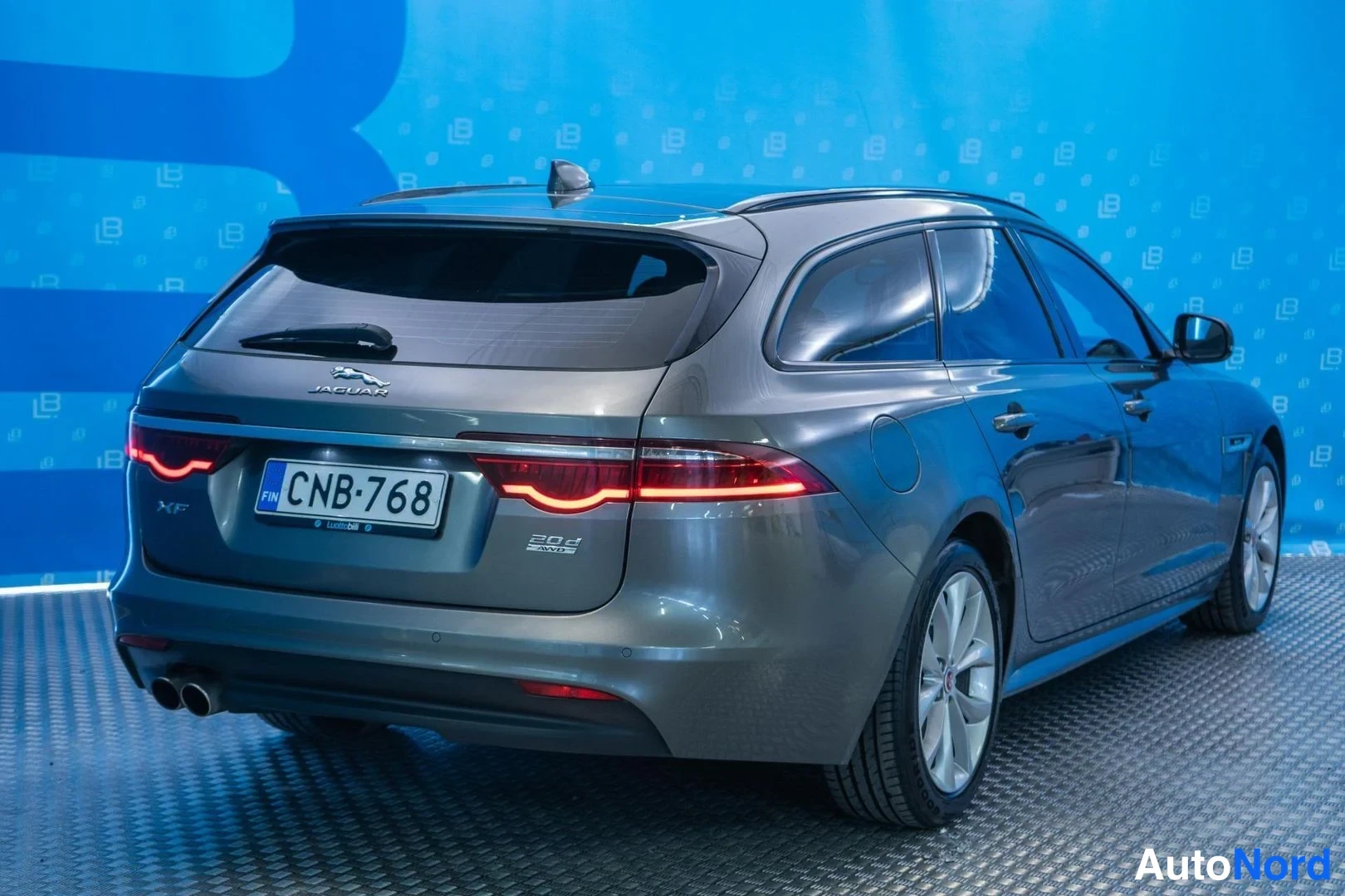 Grey Jaguar XF 2019, rear three-quarter, photo 5