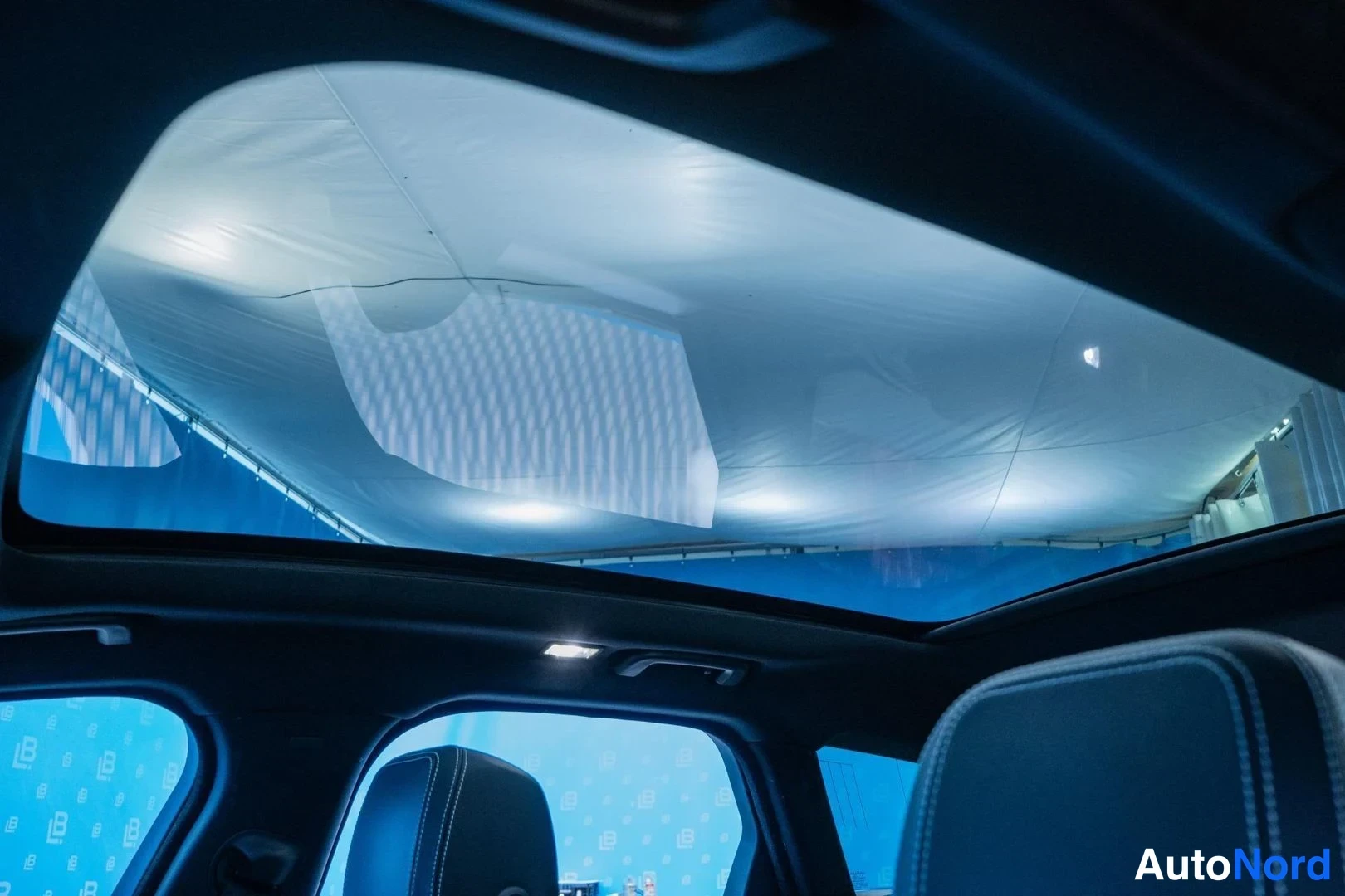 Grey Jaguar XF 2019, detail, photo 10