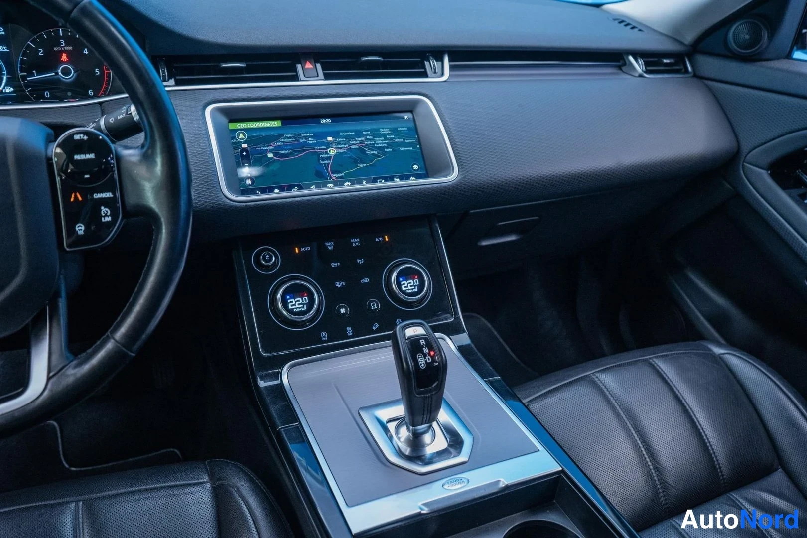 Beige Land Rover Range Rover Evoque 2020, detail, photo 13