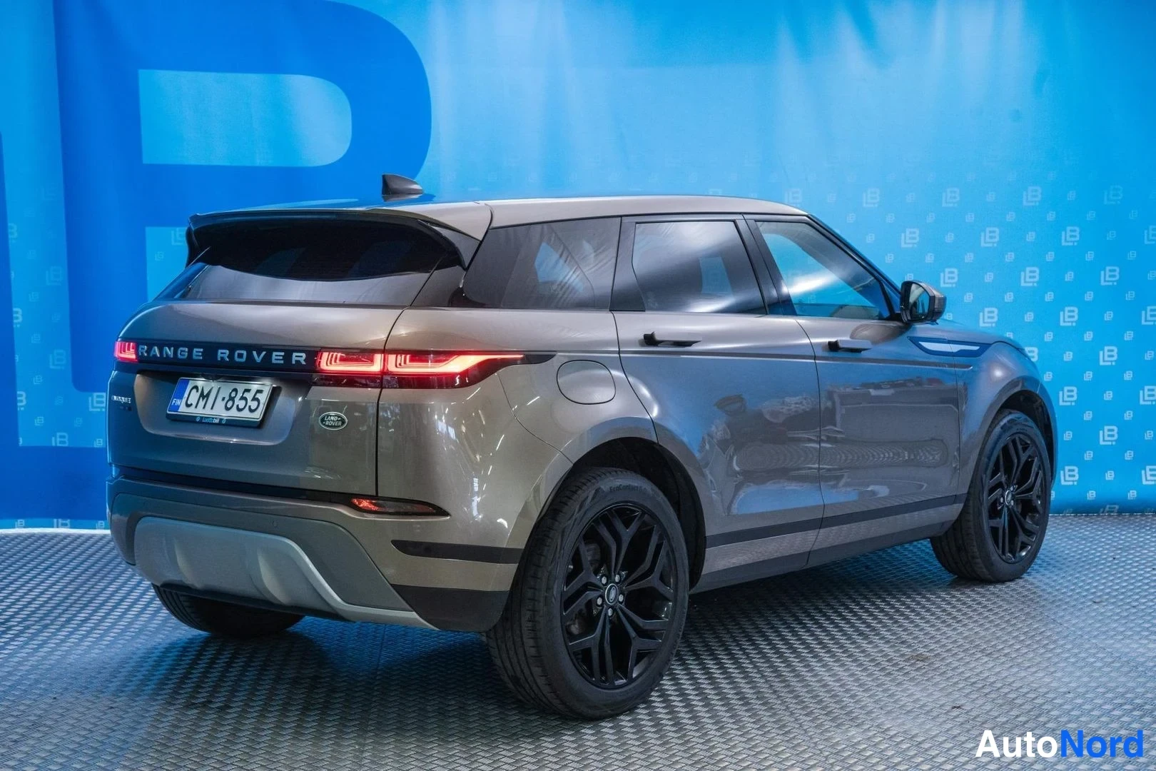 Beige Land Rover Range Rover Evoque 2020, rear three-quarter, photo 4