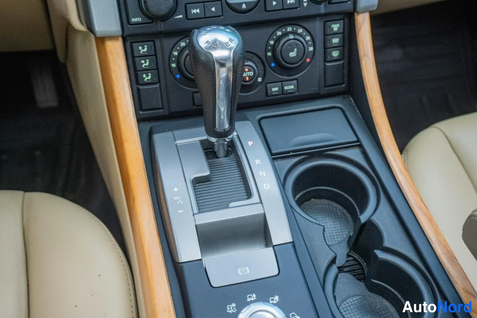 Black Land Rover Range Rover Sport 2008, detail, photo 15