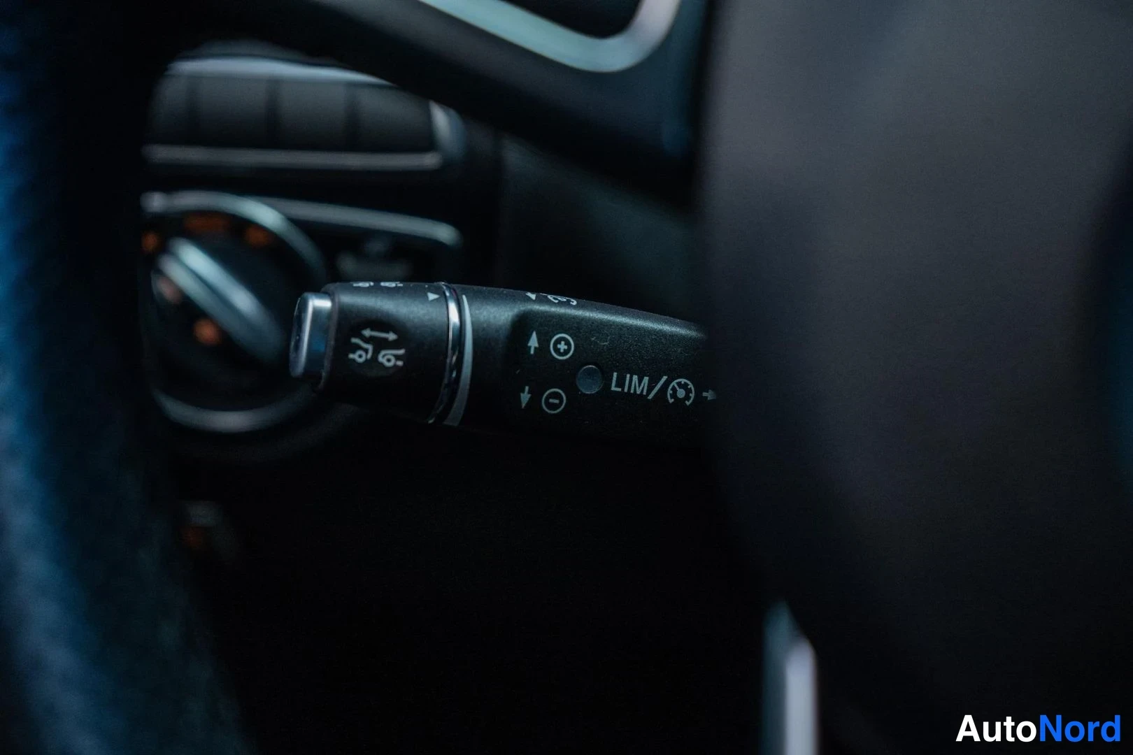 Black Mercedes-Benz C 350 e 2018, detail, photo 20