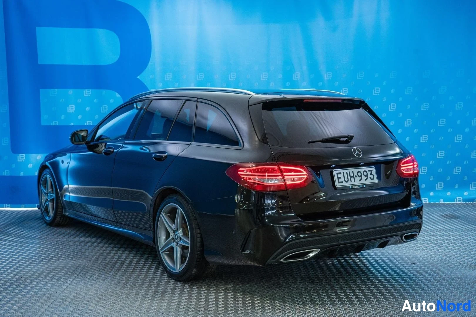 Black Mercedes-Benz C 350 e 2018, rear three-quarter, photo 4